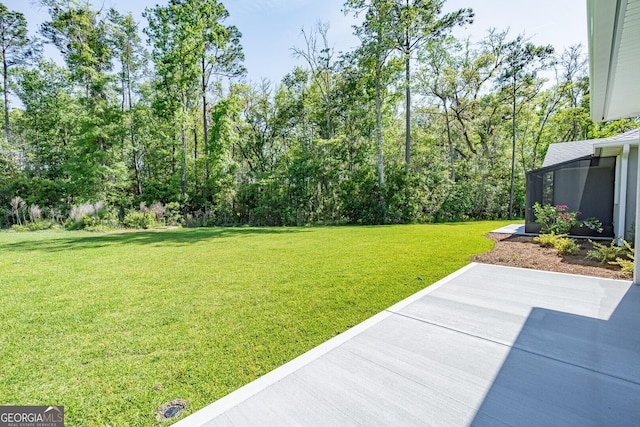 view of yard with a patio