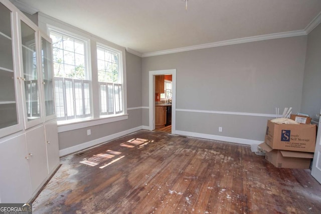 522 Park Ave, Lagrange, GA 30240 - spare room with crown molding, baseboards, and hardwood / wood-style flooring