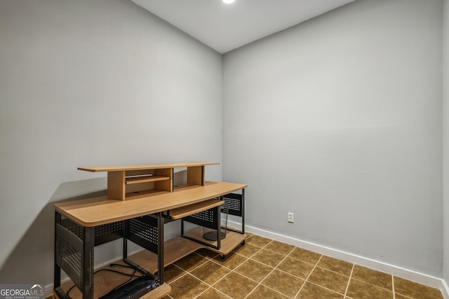 office space featuring baseboards