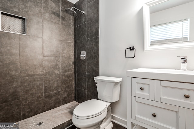 2195 Penelope St NW, Atlanta, GA 30314 - bathroom with a tile shower and vanity