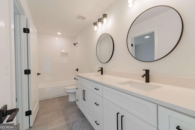 unfurnished bedroom with baseboards, a closet, and light wood-type flooring