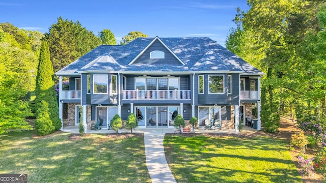 703 Cherokee Hls, Hiawassee, GA 30546 - view of front of property featuring a patio, a front lawn, and a balcony