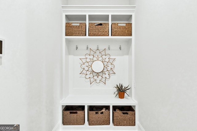 2201 Old Dallas Rd SW, Marietta, GA 30064 - view of mudroom