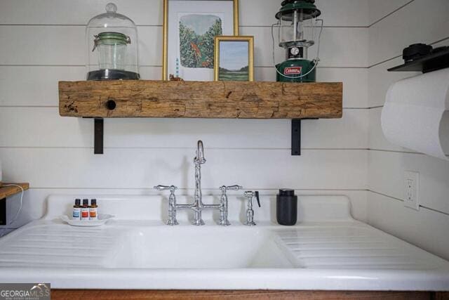 211 Hogan Coweta Rd, Hogansville, GA 30230 - interior details featuring a sink