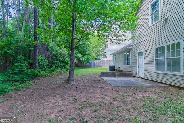 2319 Rambling Way, Lithonia, GA 30058 - view of yard featuring a patio