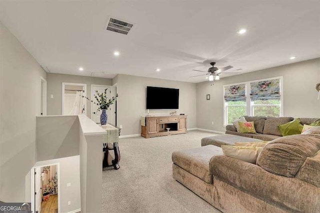 living room with visible vents, recessed lighting, baseboards, and ceiling fan
