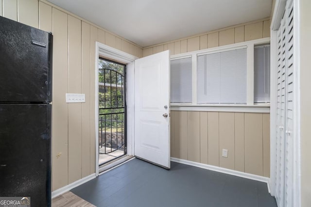 1774 Campbellton Rd, Atlanta, GA 30311 - foyer entrance featuring baseboards