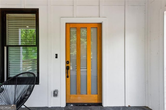 view of property entrance