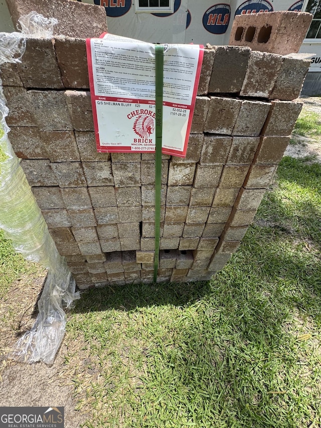 view of exterior details