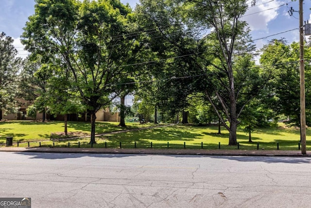 520 Park Ave SE Unit 10, Atlanta, GA 30312 - view of home's community with fence and a lawn