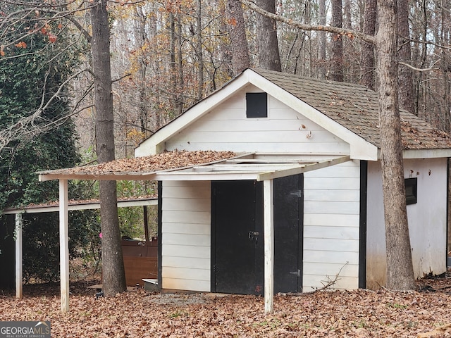view of outbuilding