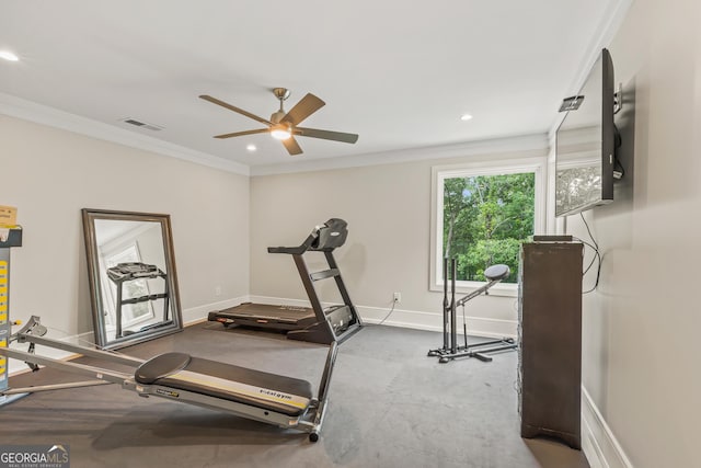 exercise room with visible vents, crown molding, baseboards, ceiling fan, and recessed lighting