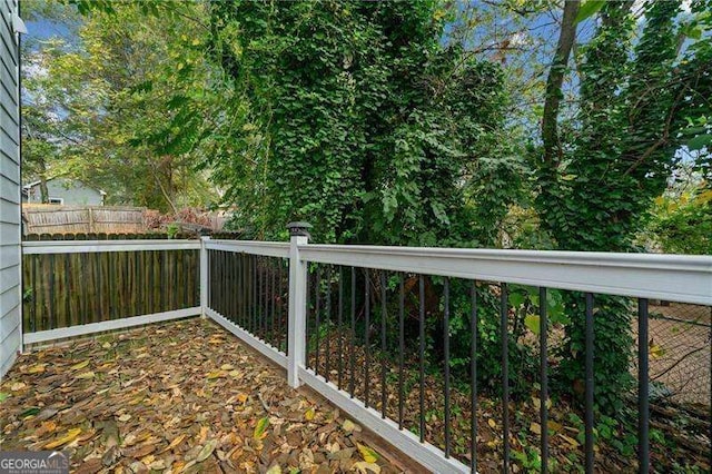 962 Welch St SW, Atlanta, GA 30310 - view of yard featuring fence