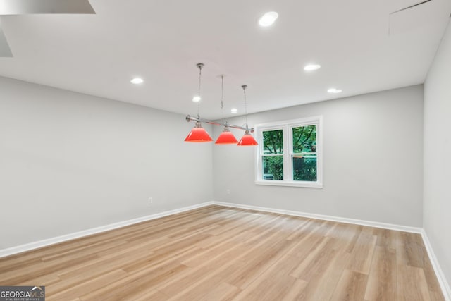 110 Keswick Way, Alpharetta, GA 30022 - unfurnished dining area featuring baseboards, light wood-type flooring, and recessed lighting
