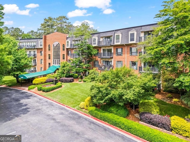 28305 Plantation Dr NE, Atlanta, GA 30324