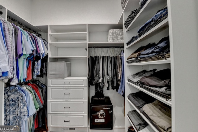 676 N Shore Dr, Cleveland, GA 30528 - view of walk in closet