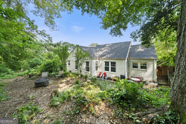404 E 11th St SE, Rome, GA 30161 - back of house with a shingled roof