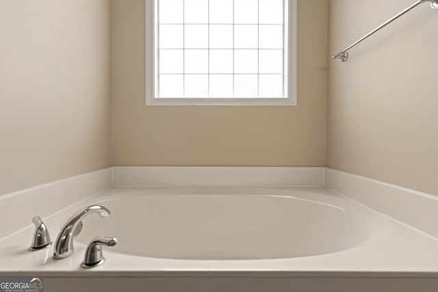 102 Herons Nest Cir, Kingsland, GA 31548 - bathroom with a bath