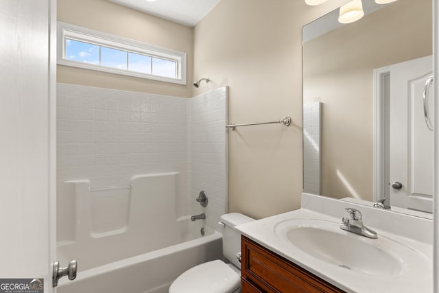 102 Herons Nest Cir, Kingsland, GA 31548 - bathroom with vanity, toilet, and shower / washtub combination