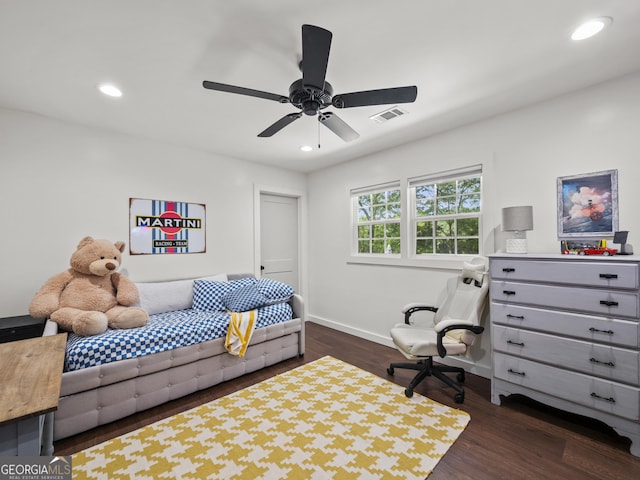 bedroom with a ceiling fan, visible vents, baseboards, dark wood-style floors, and recessed lighting