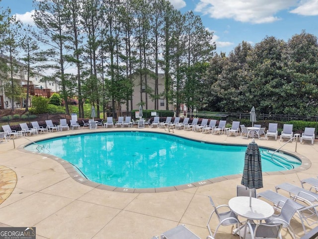 3505 Chattahoochee Summit Ln SE Unit 25, Atlanta, GA 30339 - community pool with a patio area