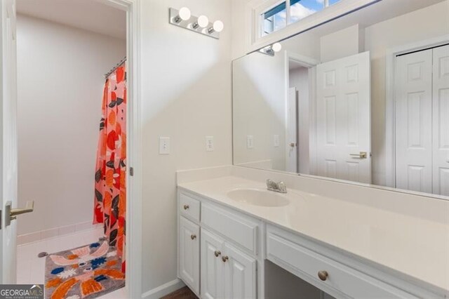 bathroom with vanity