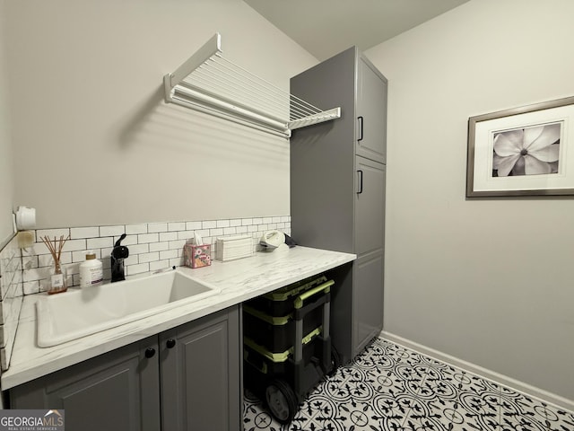 420 Manor Ridge Vw, Alpharetta, GA 30004 - clothes washing area with baseboards and a sink
