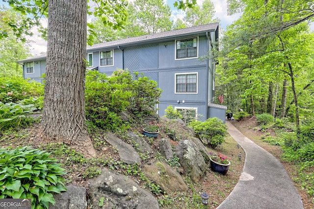 view of front of property
