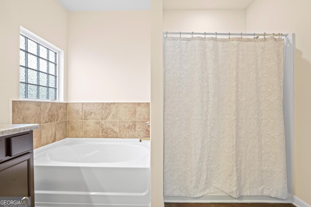 138 Yonah Way, Dallas, GA 30132 - full bathroom featuring a bath