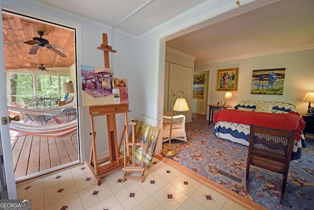 sitting room featuring crown molding and ceiling fan