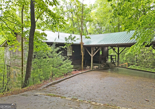 view of front of property with metal roof