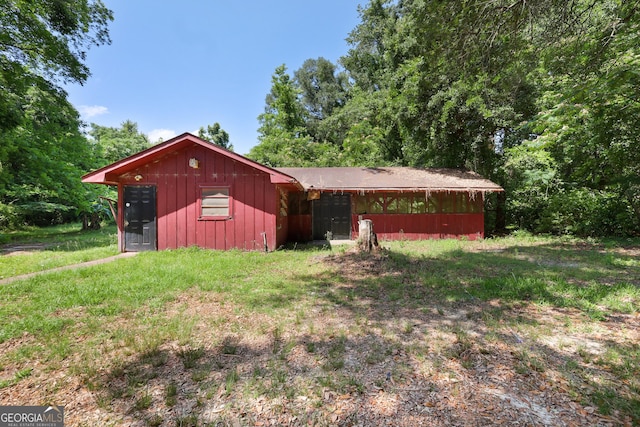 4365 US Highway 341, Jesup, GA 31545 - back of house with board and batten siding
