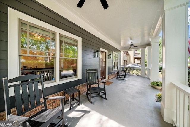 view of patio featuring covered porch and ceiling fan