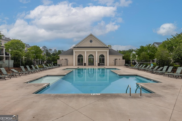 10200 Windalier Way, Roswell, GA 30076 - community pool featuring a patio and fence