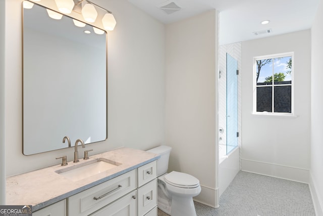 490 Mount Paran Rd, Atlanta, GA 30327 - bathroom with vanity, toilet, and recessed lighting