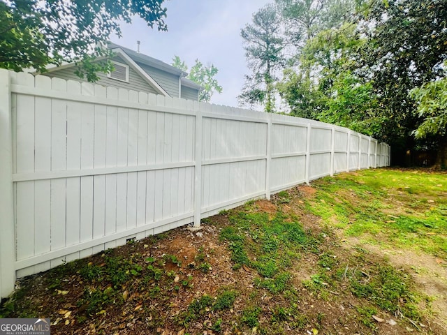 2502 Barge Rd SW, Atlanta, GA 30331 - view of yard with fence