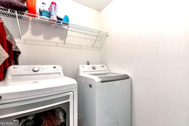 150 Buckeye Trails Dr, Commerce, GA 30530 - laundry room featuring laundry area and washer and dryer
