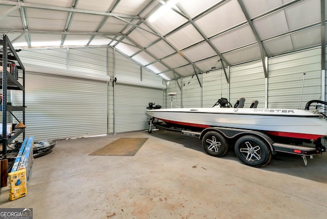 150 Buckeye Trails Dr, Commerce, GA 30530 - garage featuring metal wall