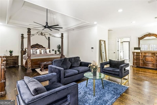 living room featuring crown molding, a ceiling fan, wood finished floors, and recessed lighting