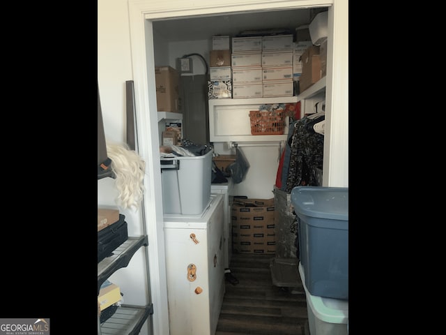 utility room with washer / clothes dryer
