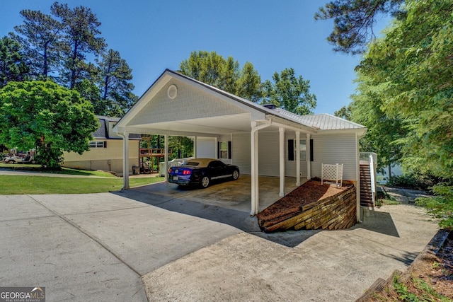 2787 Turtle Cove Trwy, Monticello, GA 31064 - view of front of property featuring driveway, a front lawn, and an attached carport