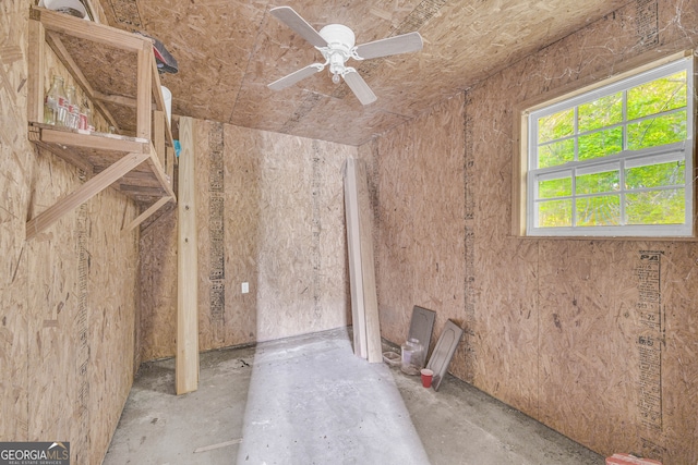 misc room featuring ceiling fan