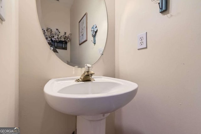 595 Mcgarity Dr, Mcdonough, GA 30252 - bathroom with a sink