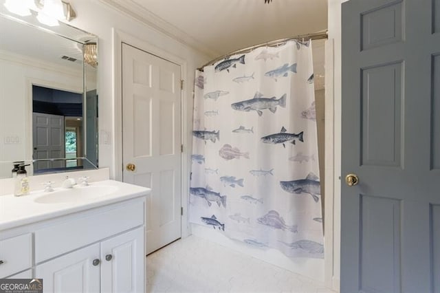 4500 Candacraig, Alpharetta, GA 30022 - bathroom featuring a shower with curtain, visible vents, vanity, and crown molding