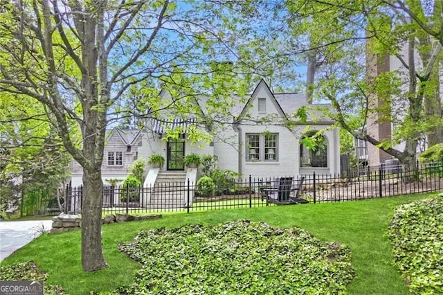 820 Wilson Rd NW, Atlanta, GA 30318 - exterior space with a front yard and a fenced front yard
