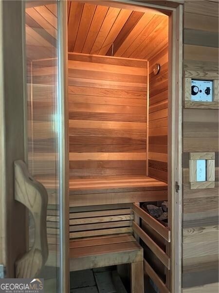 820 Wilson Rd NW, Atlanta, GA 30318 - view of sauna / steam room