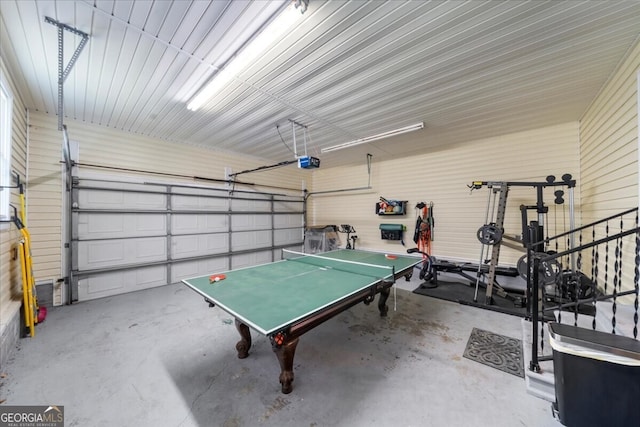 142 Poplar St SW, Calhoun, GA 30701 - recreation room featuring a garage and concrete flooring