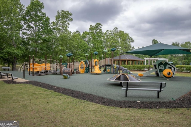 96 Portico Pl, Newnan, GA 30265 - community play area featuring a lawn
