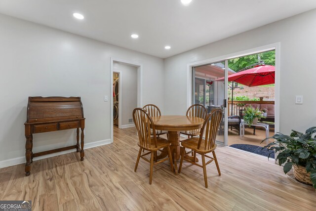5830 Wilbanks Dr, Peachtree Corners, GA 30092 - dining area featuring light wood-style flooring, recessed lighting, and baseboards