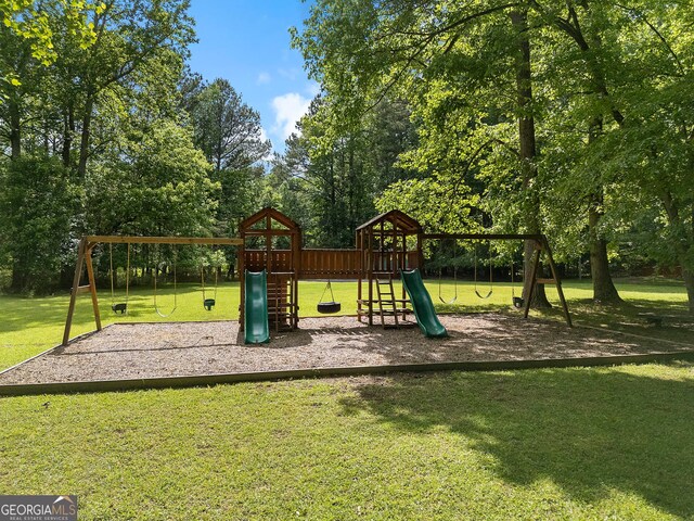 5830 Wilbanks Dr, Peachtree Corners, GA 30092 - community playground featuring a yard